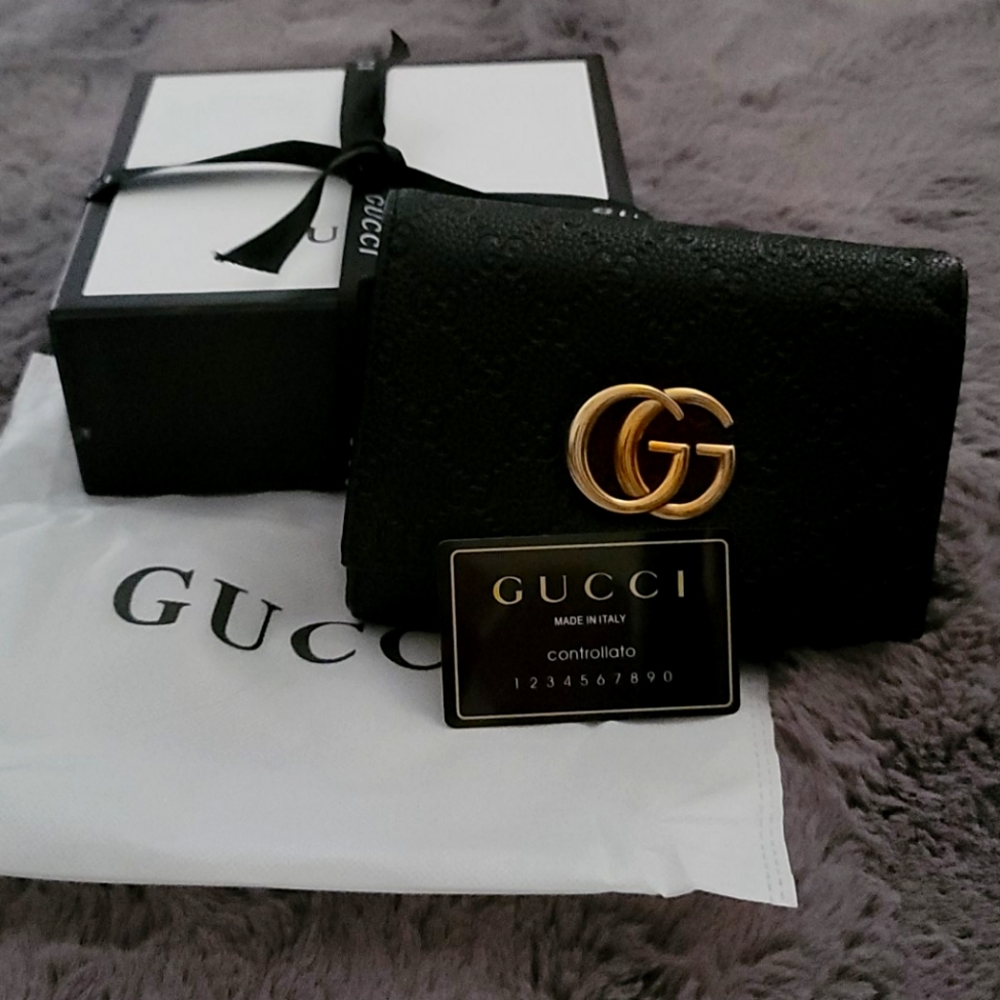 Gucci  Leather chained Mini